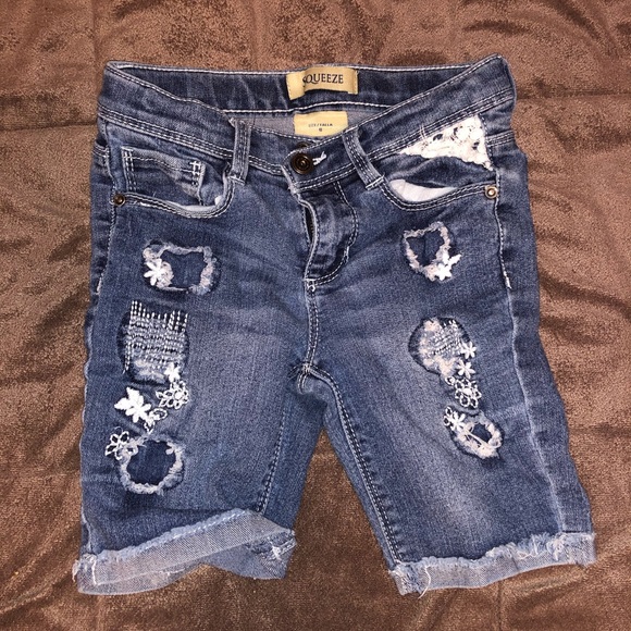 Girls distressed Shorts, size 6 - Picture 1 of 2